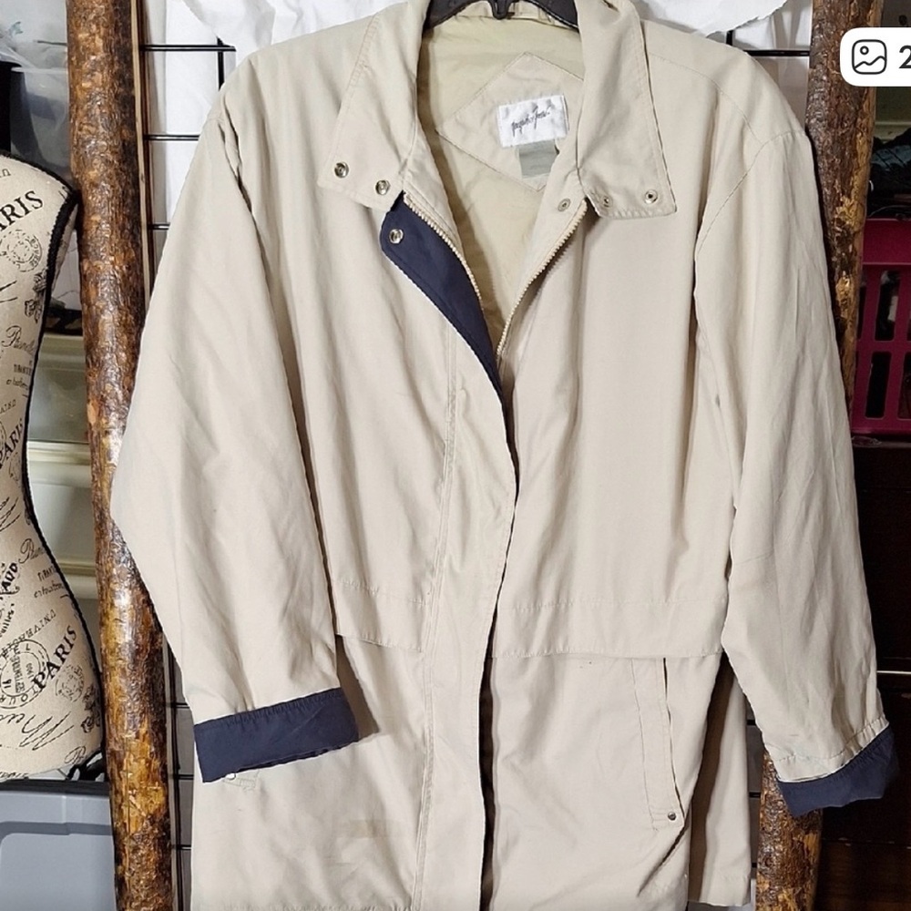 Jacqueline Ferrar Beige and Navy Jacket